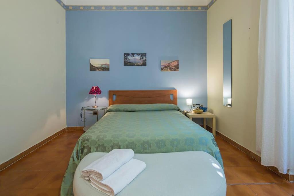 カステッランマーレ・ディ・スタービアCasa Panoramicaアパートメント エクステリア 写真