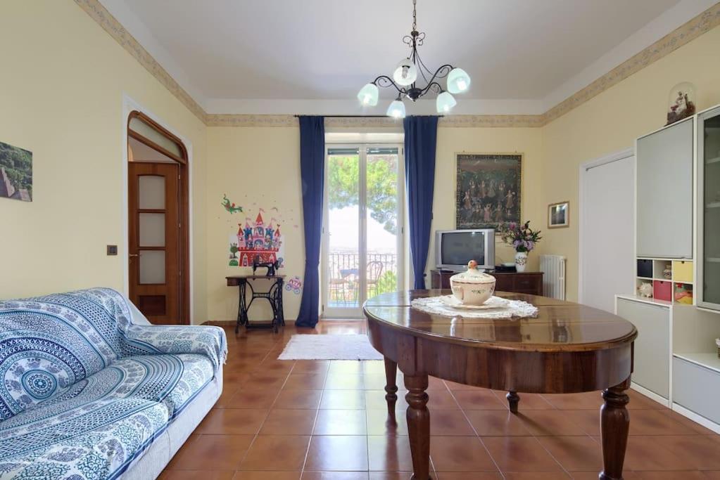 カステッランマーレ・ディ・スタービアCasa Panoramicaアパートメント エクステリア 写真